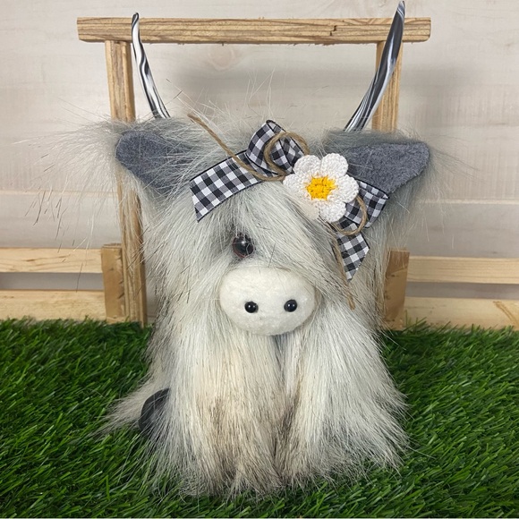 Hand Crafted Other - Highland Cow Coo Gnome White Multicolor Faux Fur Handmade Gingham Bow Flower